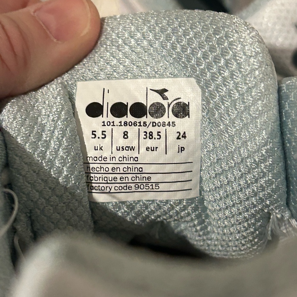 Diadora Light Blue Mesh Sneakers Woman’s Size 8! Brand New! 🩵💙🩵💙 - Picture 4 of 7